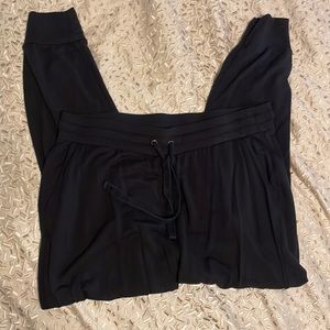 A Pea in the Pod joggers